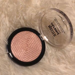 Maybelline Master Chrome Highlighter in Rose gold